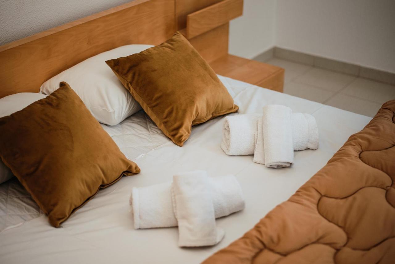 Five Keys Apartments Айя Напа Екстериор снимка